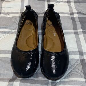 Sofft Women's Shiny Black Flats